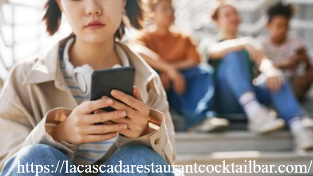Remaja Sering Buka Medsos? Hati-hati